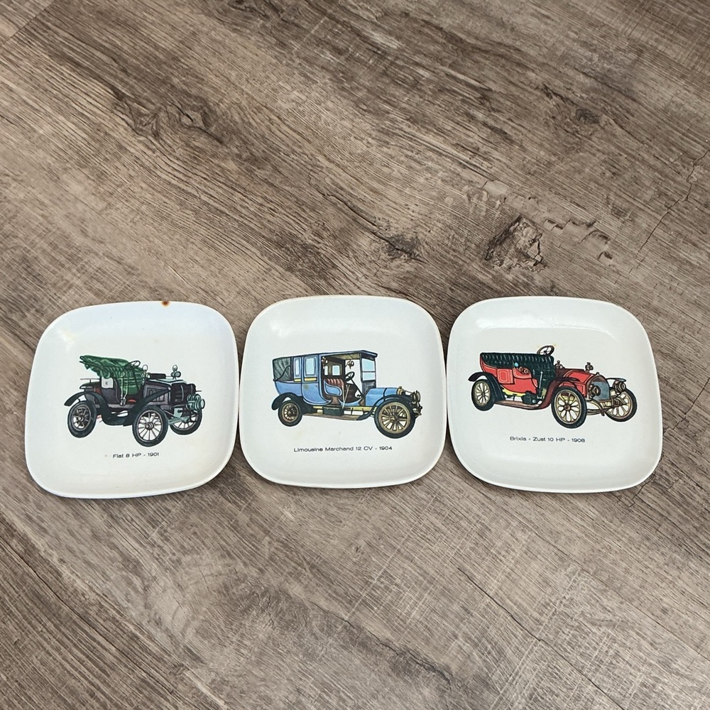 Vintage Mebel Plates Antique Automobiles Set Of 3  Made in Italy.
